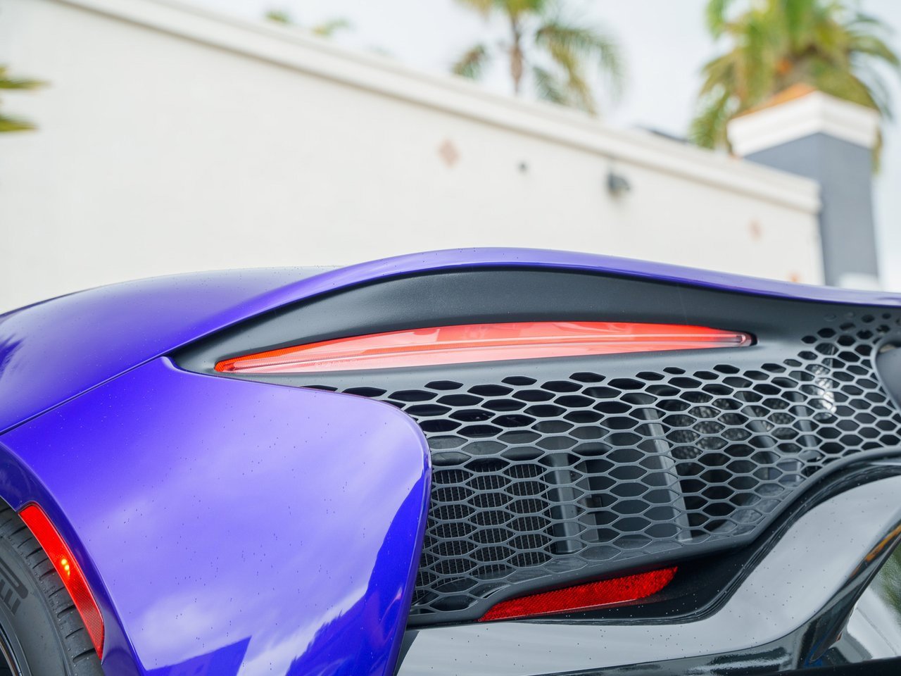 Used 2025 McLaren Artura Spider image 14