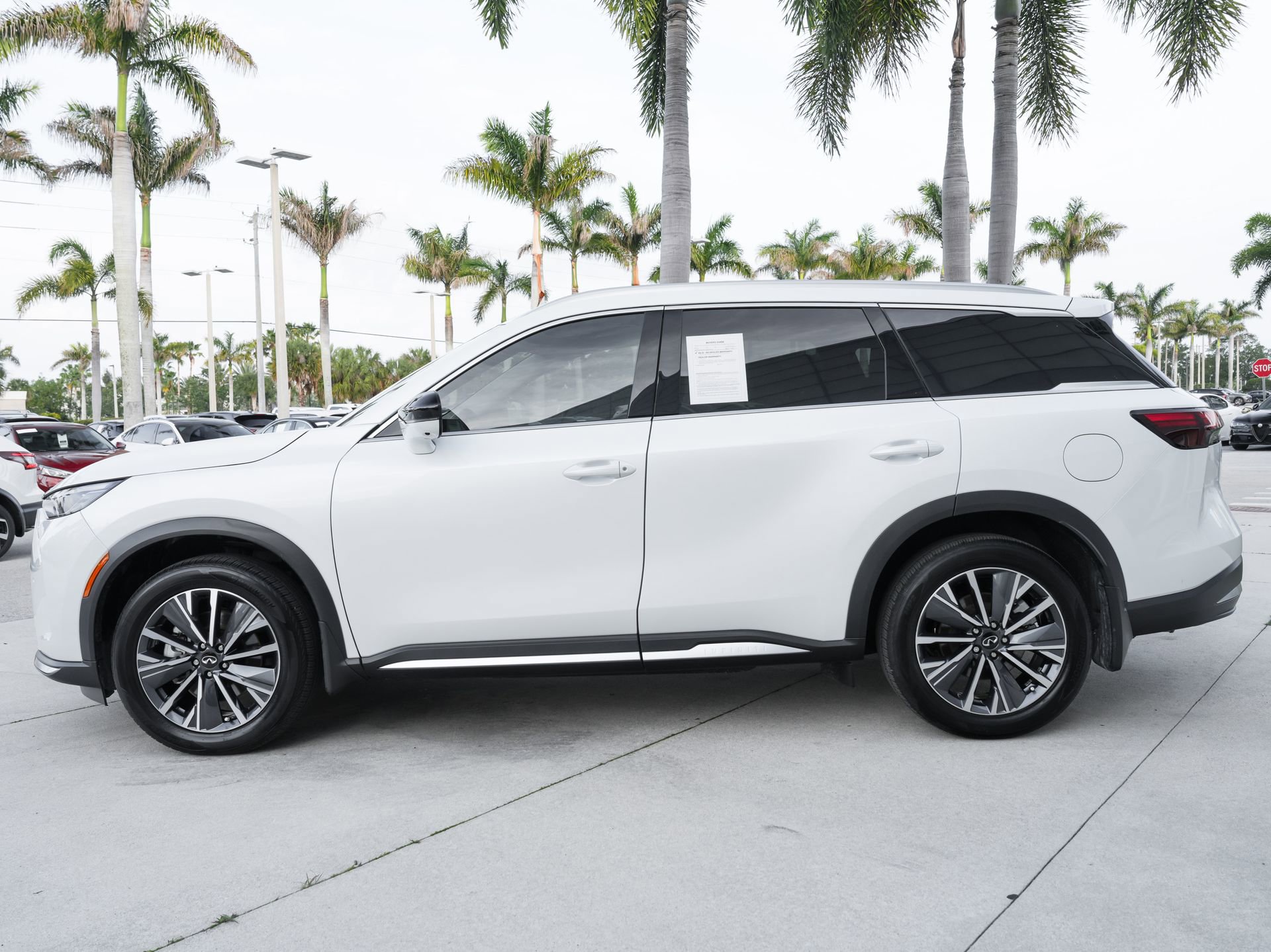 Certified 2026 INFINITI QX60 Luxe w/ Cargo Package FWD image 21