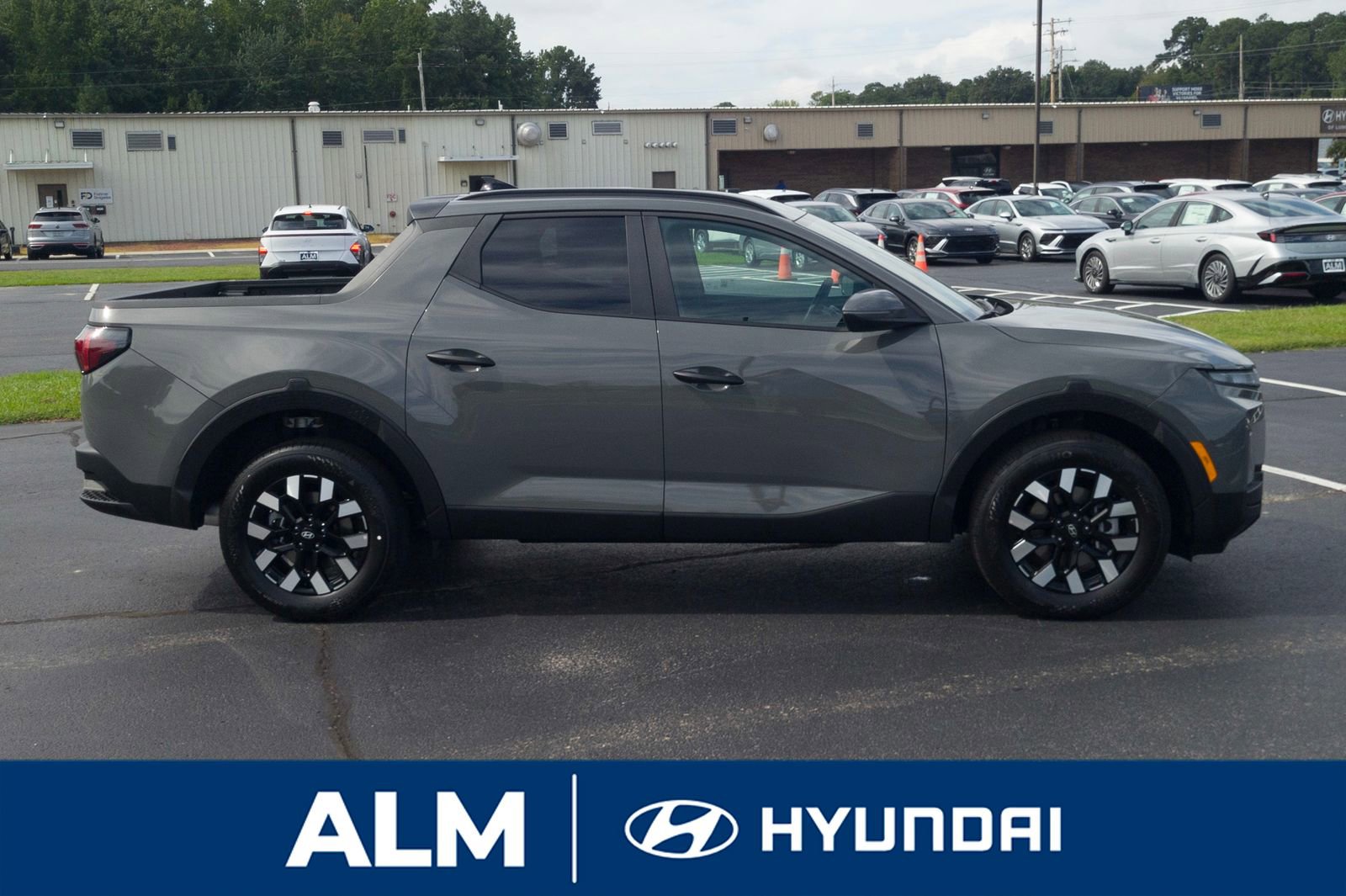 New 2025 Hyundai Santa Cruz SEL image 4