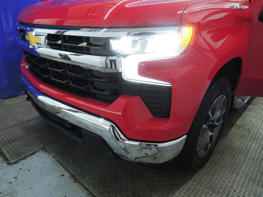 Used 2025 Chevrolet Silverado 1500 LT image 42