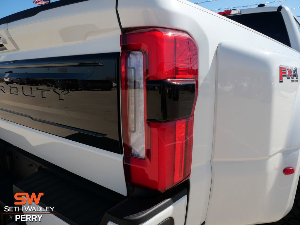 Used 2026 Ford F450 Platinum w/ FX4 Off-Road Package image 7