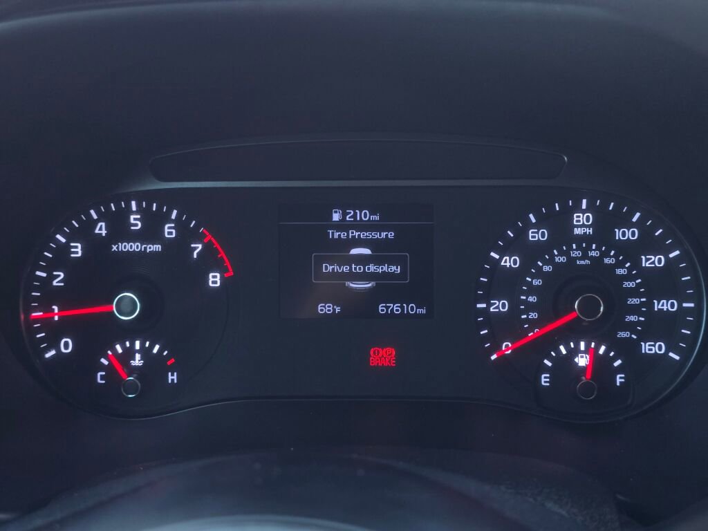 Used 2020 Kia Soul LX FWD image 25