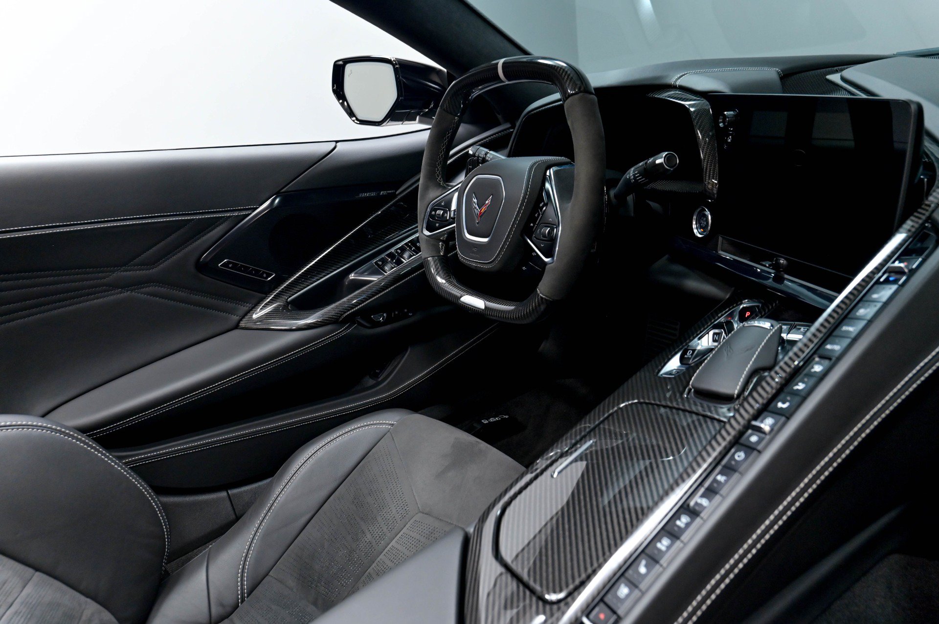 Used 2025 Chevrolet Corvette Z06 RWD image 40