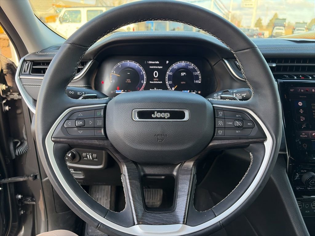 Used 2023 Jeep Grand Cherokee L Limited image 32