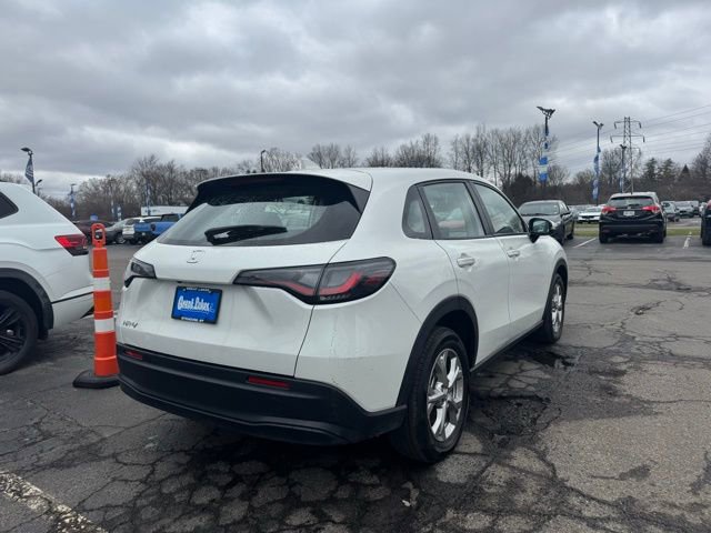 Certified 2025 Honda HR-V LX image 2