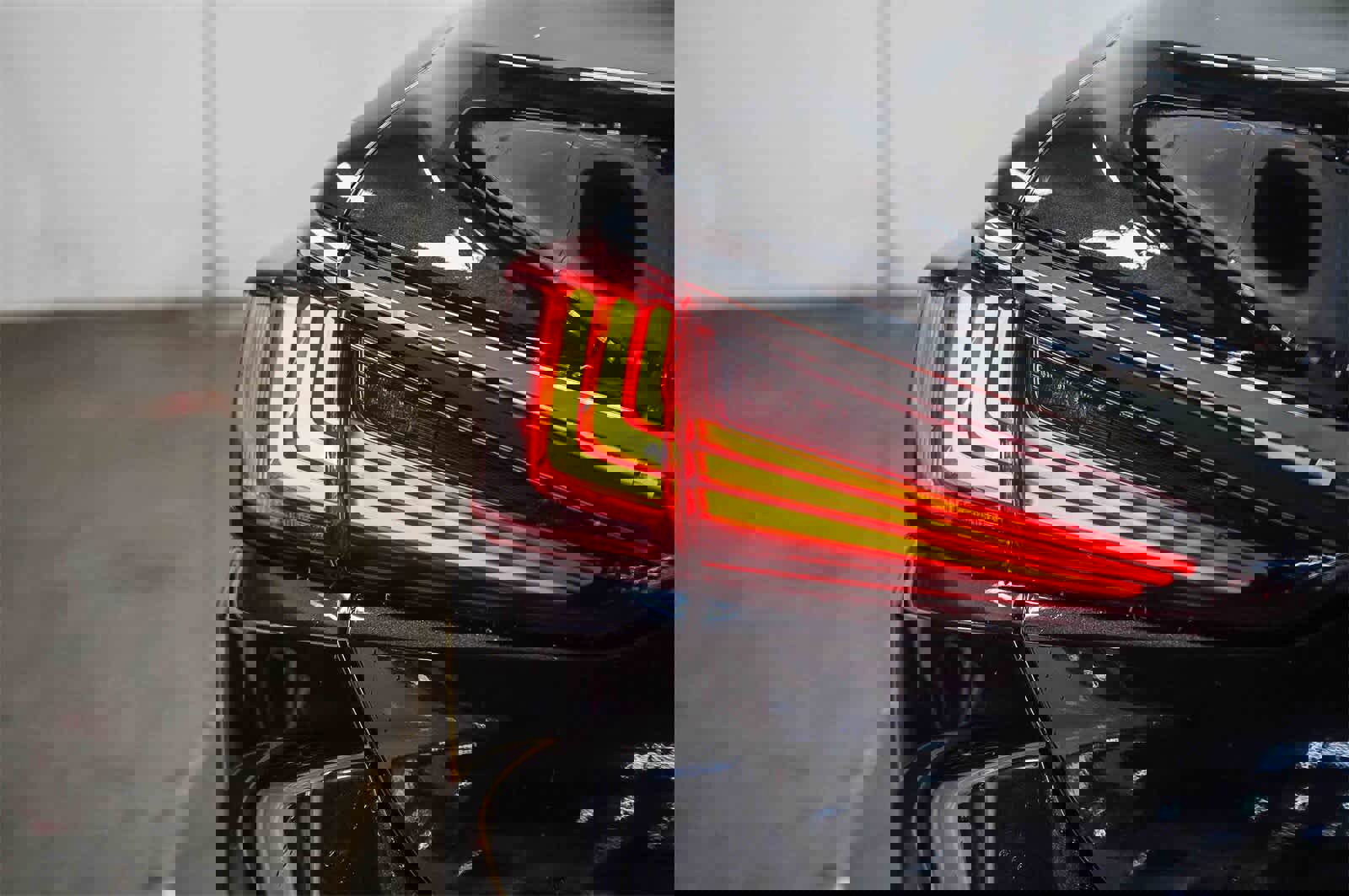 Used 2023 Lexus ES 350 w/ Premium Package image 11