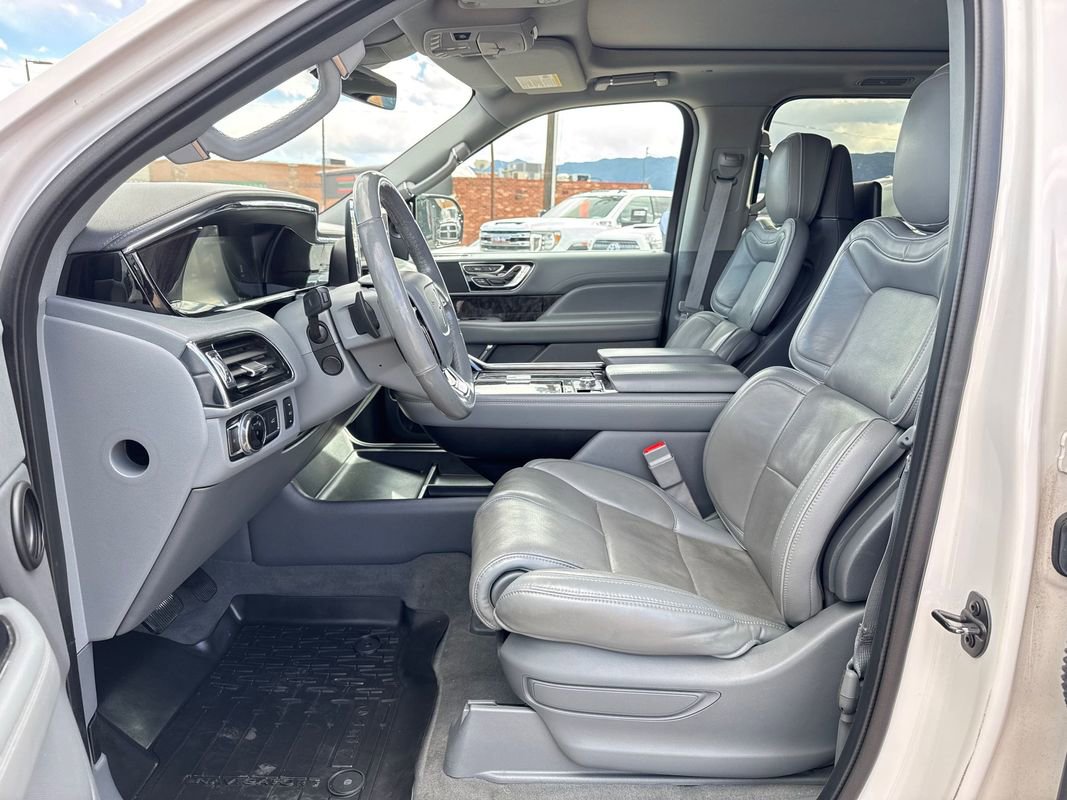 Used 2019 Lincoln Navigator L Reserve w/ Cargo Package AWD/4WD image 13