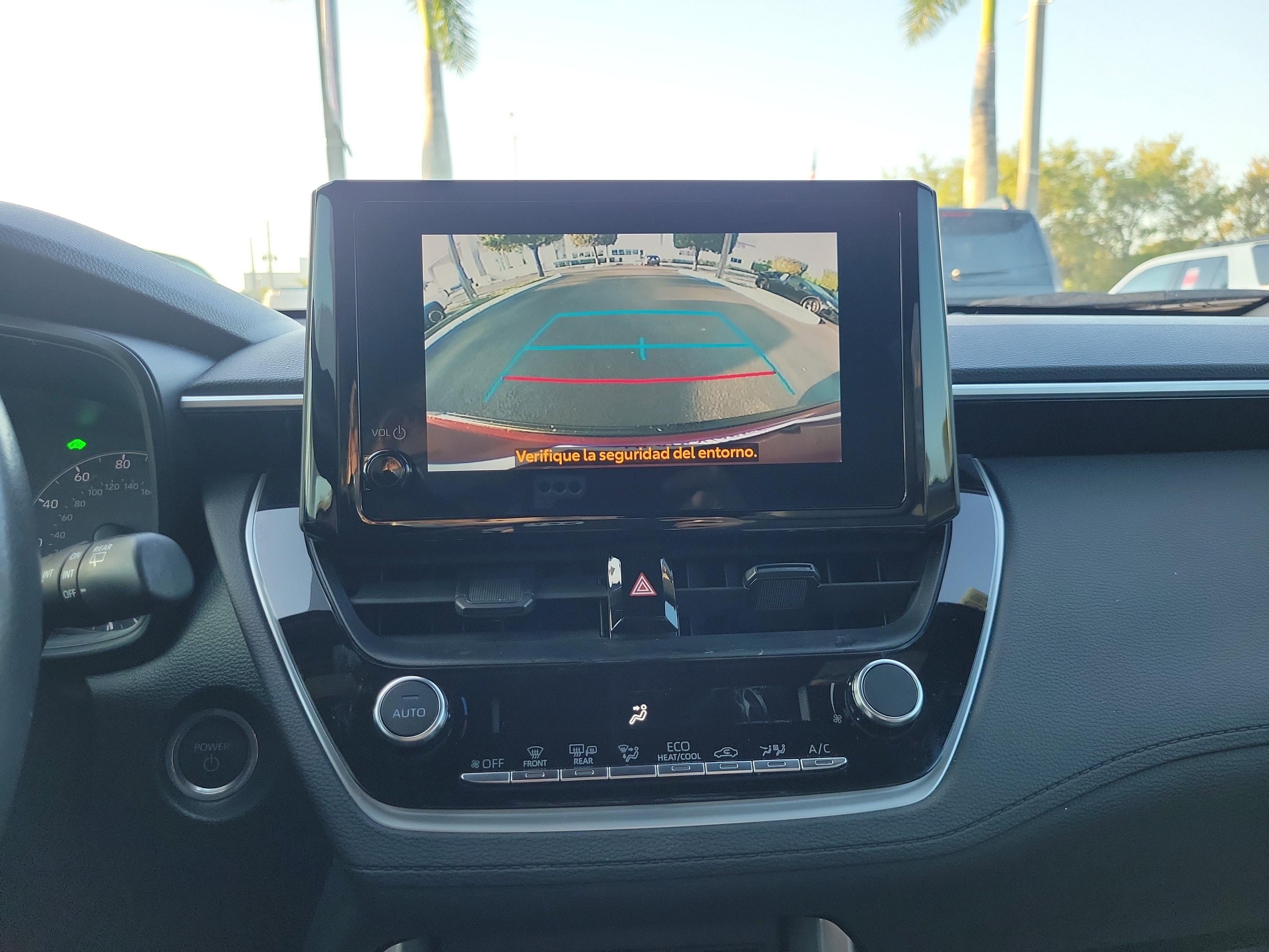 Used 2023 Toyota Corolla Cross SE image 27