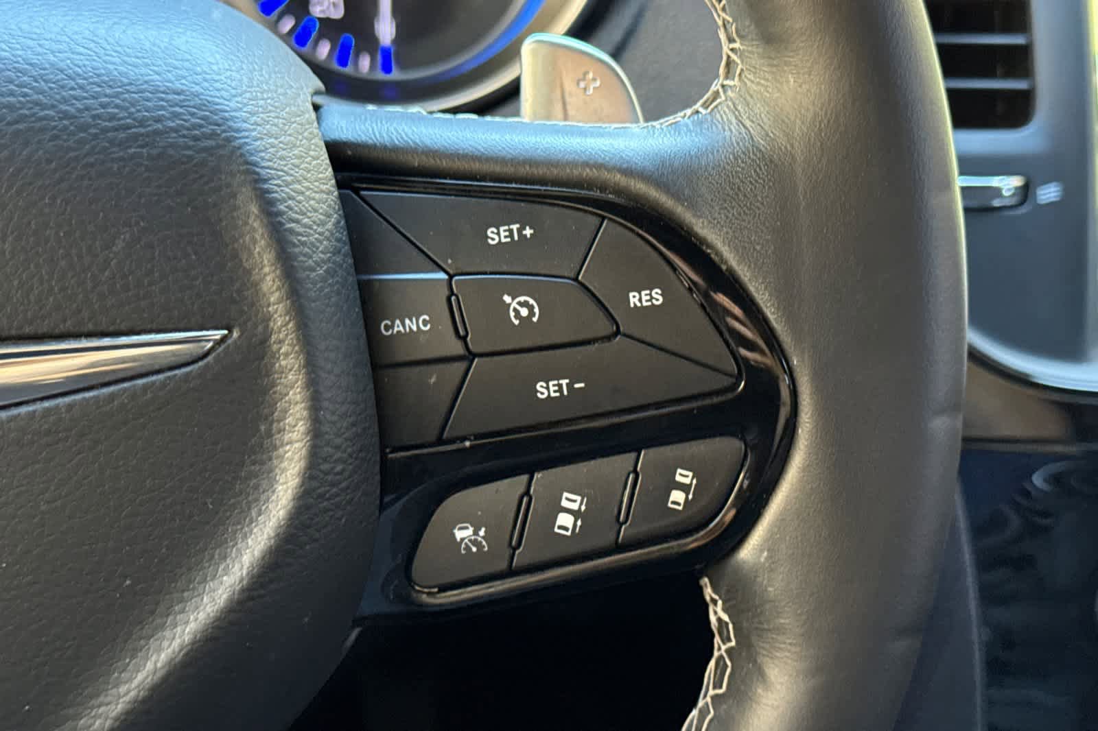 Used 2022 Chrysler 300 S w/ Safetytec Plus Group RWD image 27