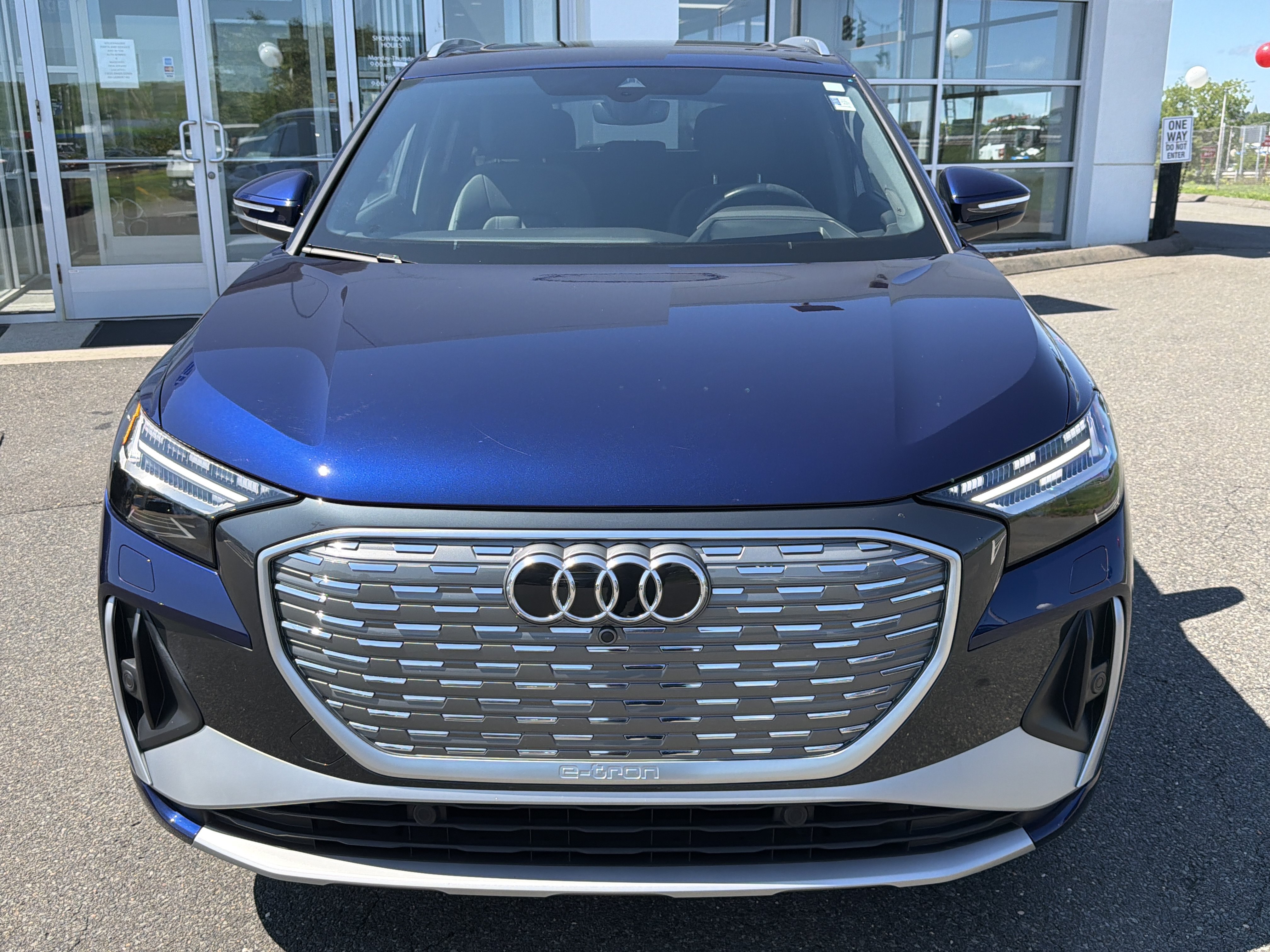 Used 2023 Audi Q4 e-tron Prestige AWD/4WD image 9