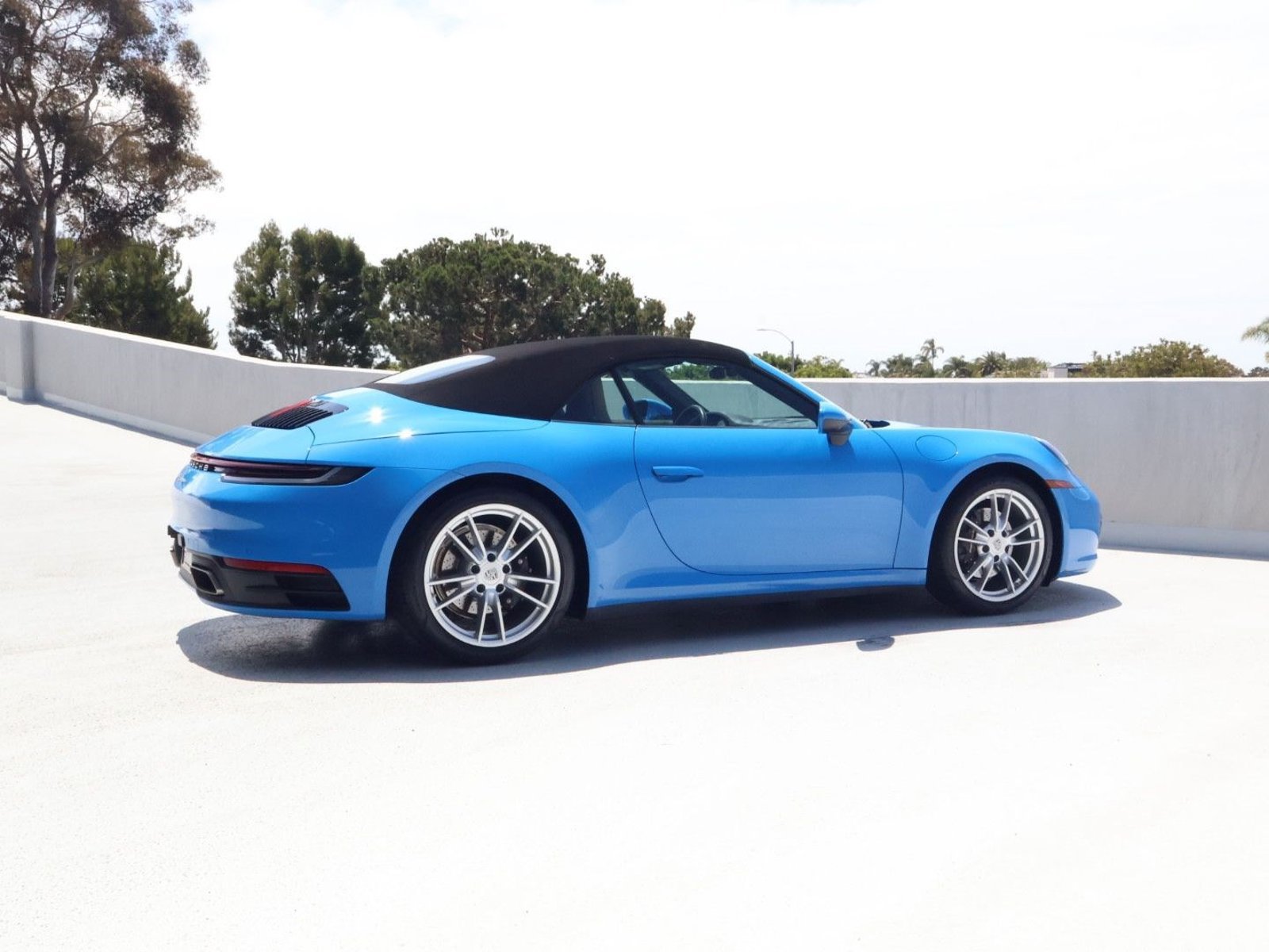 Certified 2023 Porsche 911 Carrera RWD image 9