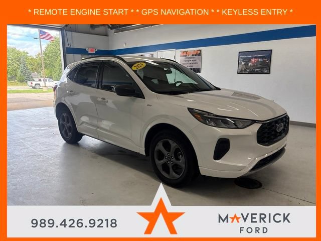 Used 2024 Ford Escape ST-Line w/ Tech Pack #1 AWD/4WD image 3