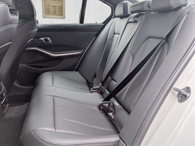 Certified 2025 BMW 330i xDrive Sedan w/ Convenience Package image 18