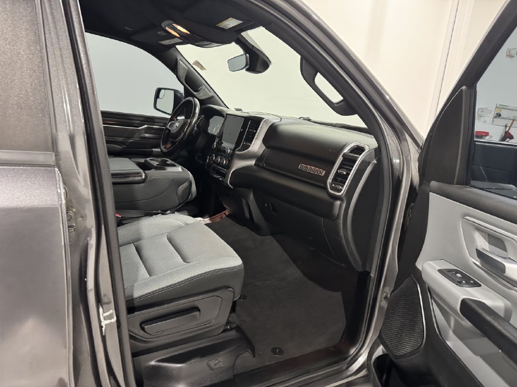 Used 2022 RAM 1500 Big Horn AWD/4WD image 22