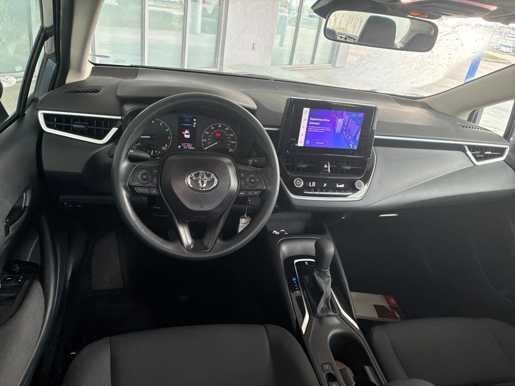 Used 2025 Toyota Corolla LE FWD image 13