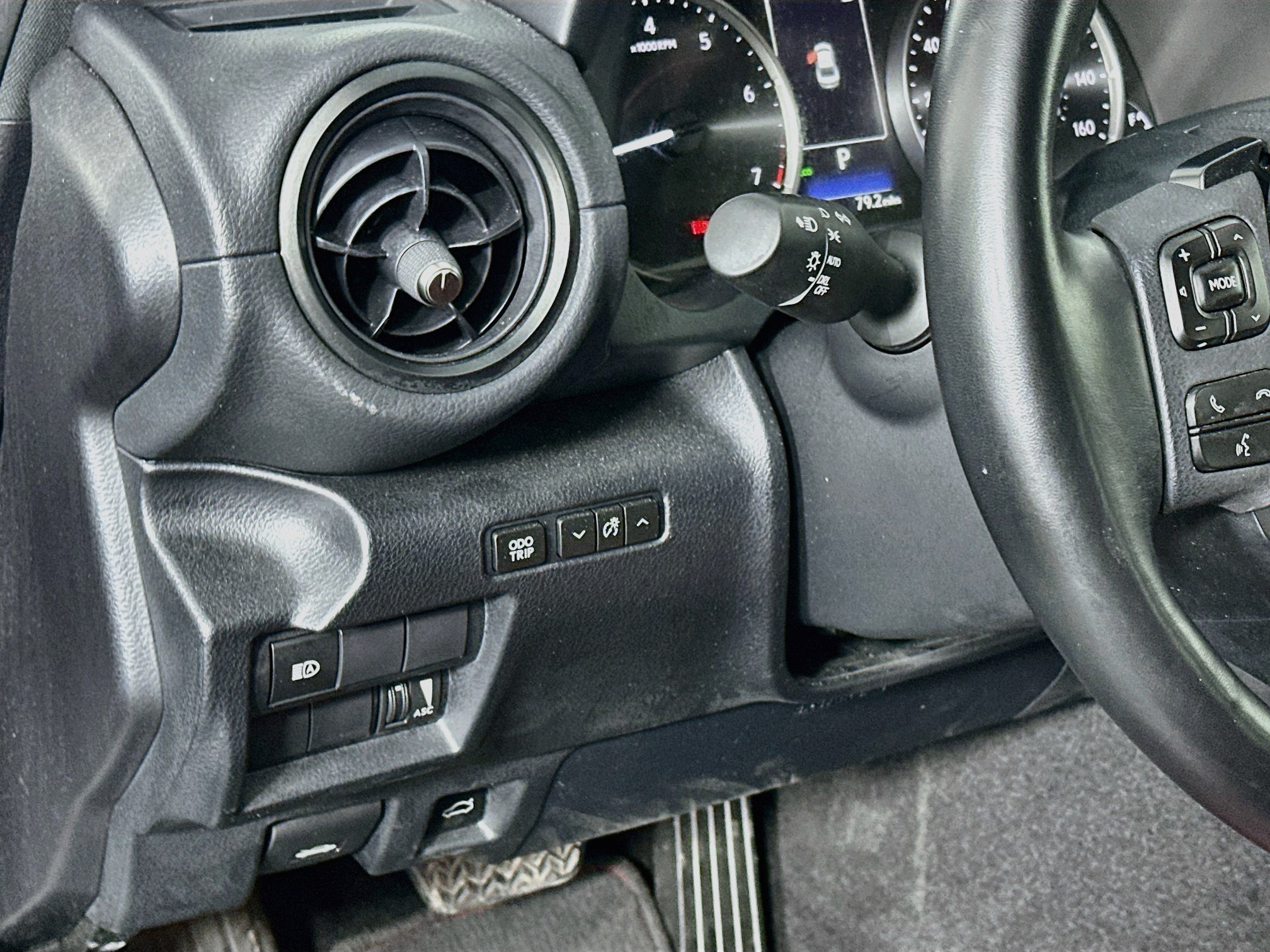 Used 2025 Lexus IS 350 F Sport w/ Accessory Package 2 RWD image 17