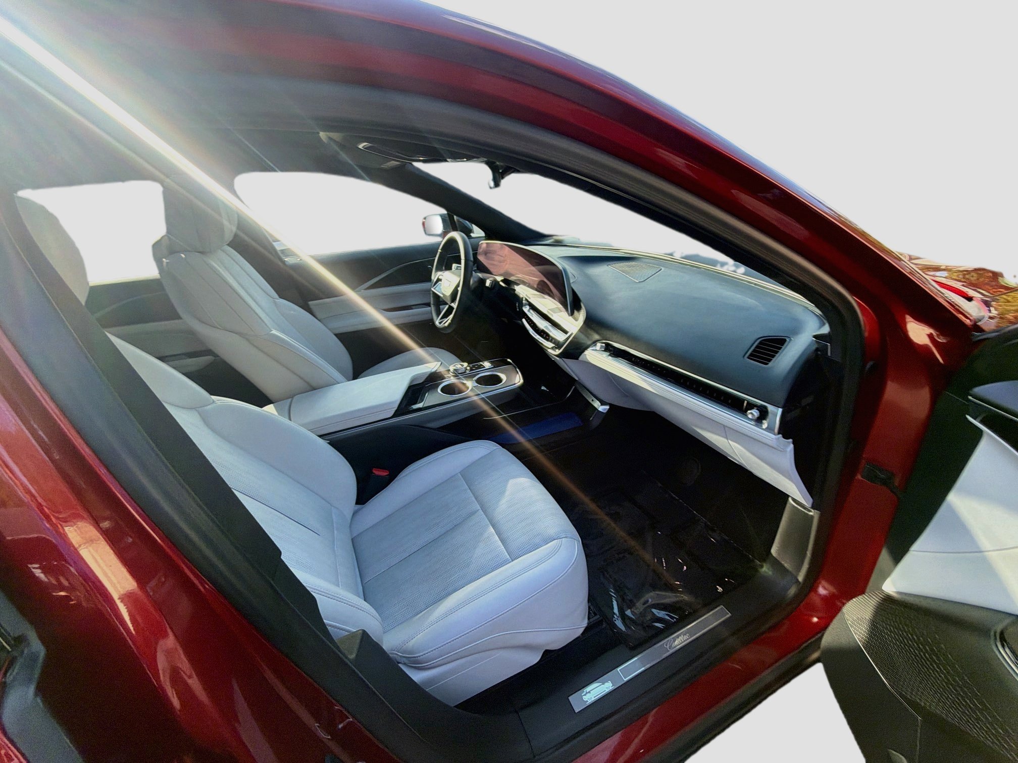 Used 2024 Cadillac Lyriq Sport RWD image 28