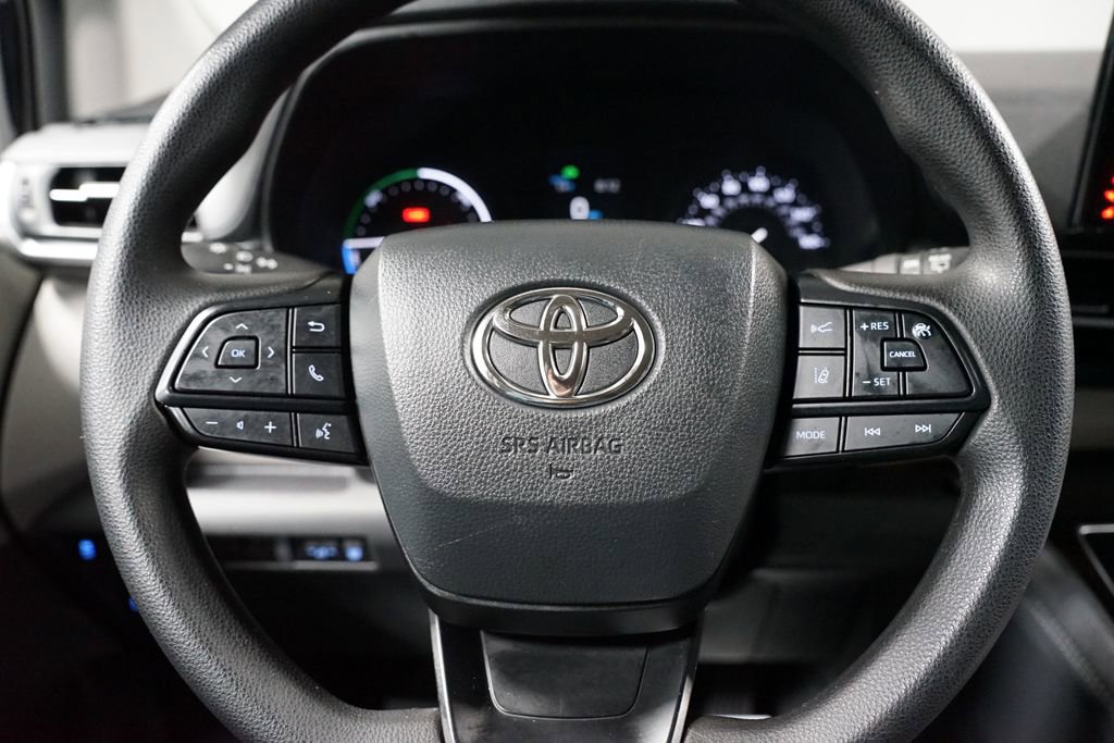 Certified 2024 Toyota Sienna LE image 12