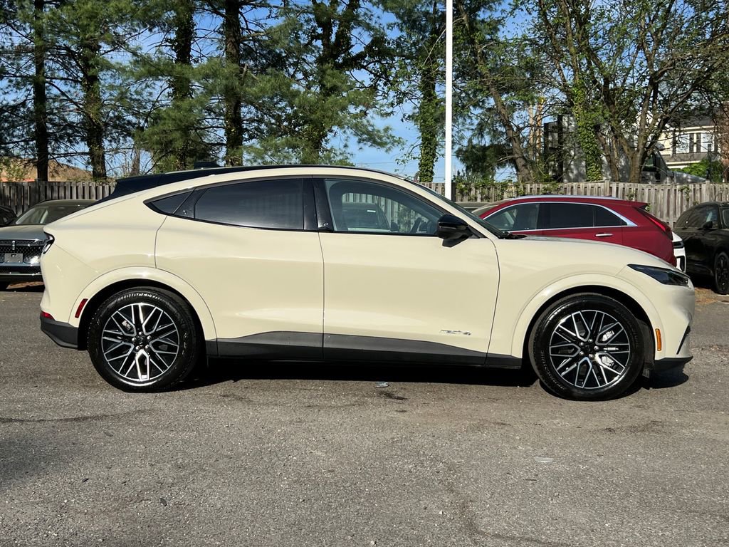 Used 2025 Ford Mustang Mach-E Premium image 7