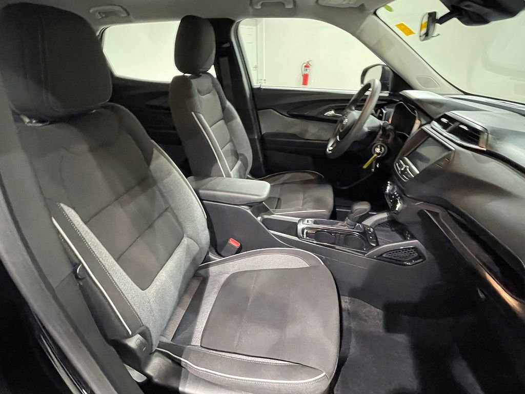 Used 2023 Chevrolet TrailBlazer LS FWD image 24