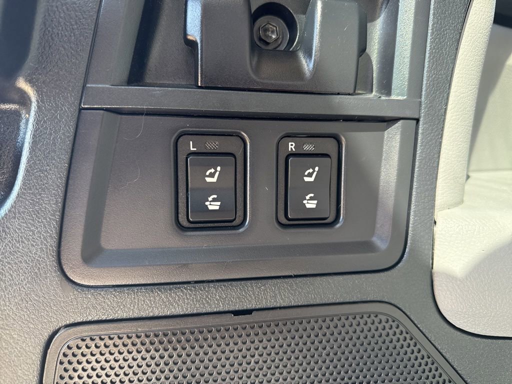 Used 2017 Toyota Sequoia Limited w/ Safety & Convenience Package image 21