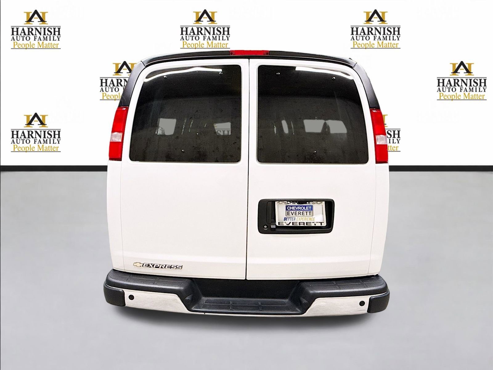 Used 2025 Chevrolet Express 3500 LT w/ LT Preferred Equipment Group RWD image 7