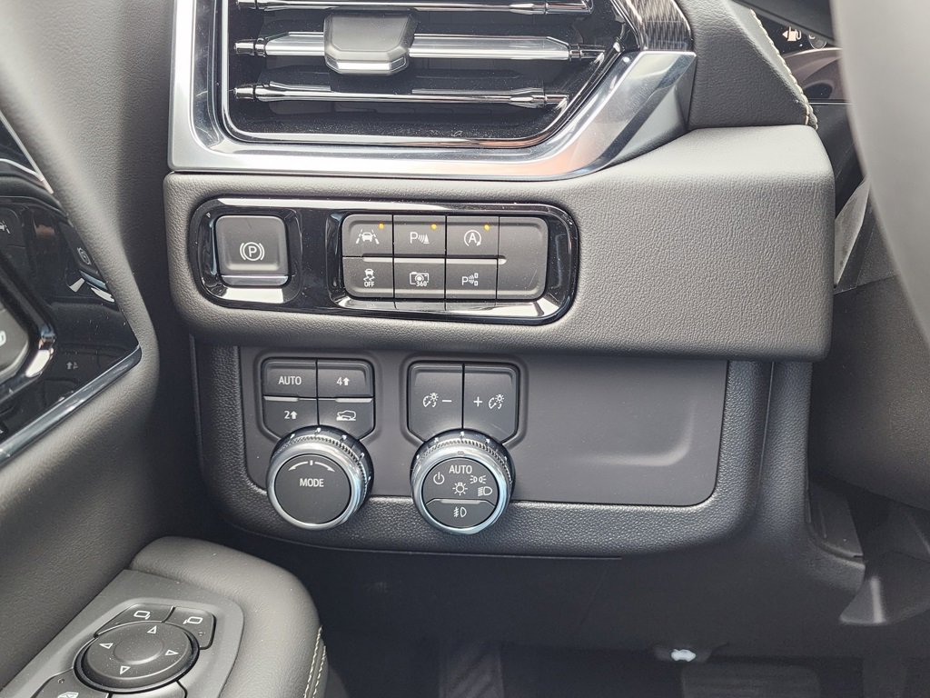 New 2026 GMC Yukon Elevation image 17