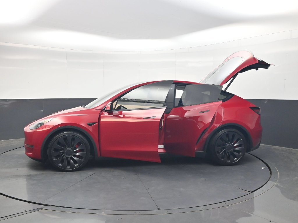 Used 2023 Tesla Model Y Performance AWD/4WD image 32