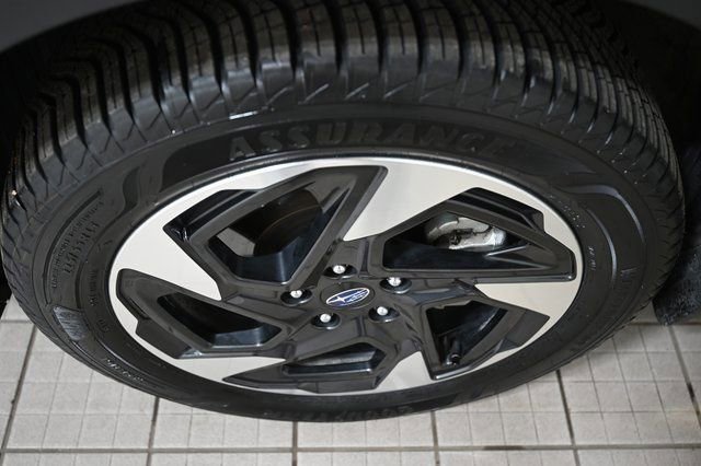 Certified 2024 Subaru Crosstrek 2.5i Limited image 17