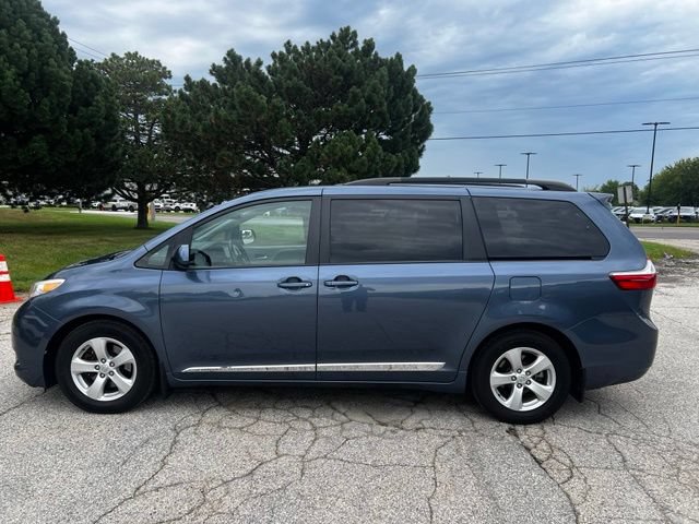 Used 2015 Toyota Sienna LE FWD image 5