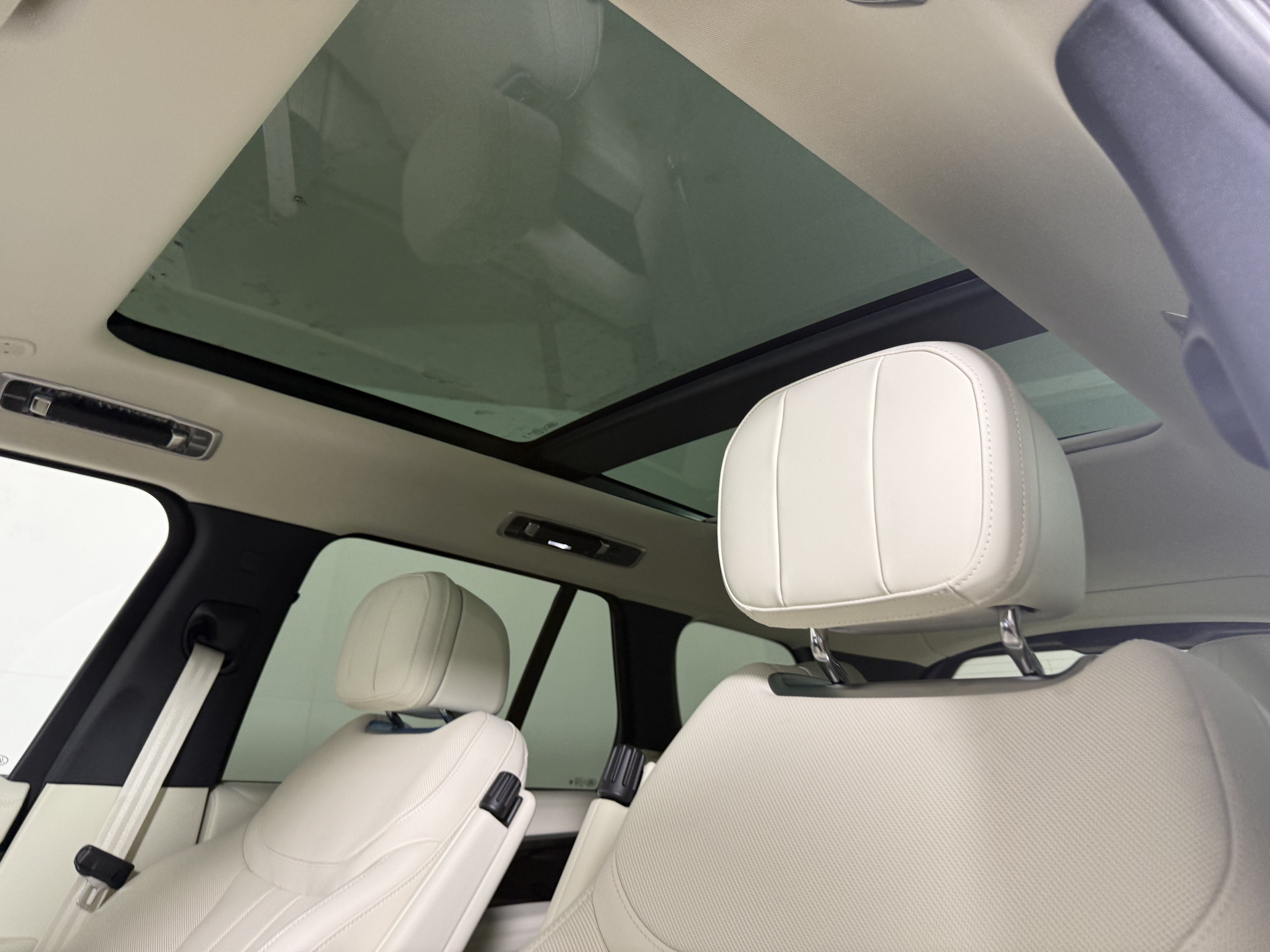 New 2026 Land Rover Range Rover SE AWD/4WD image 22