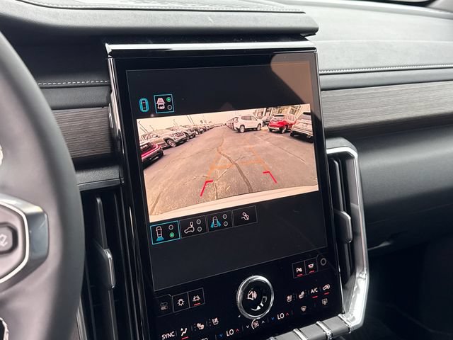 New 2026 GMC Acadia Denali w/ Super Cruise Package FWD image 24