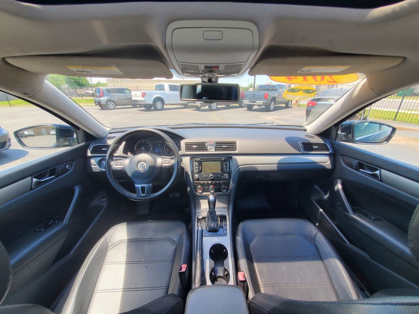 Used 2014 Volkswagen Passat 1.8T SE image 2