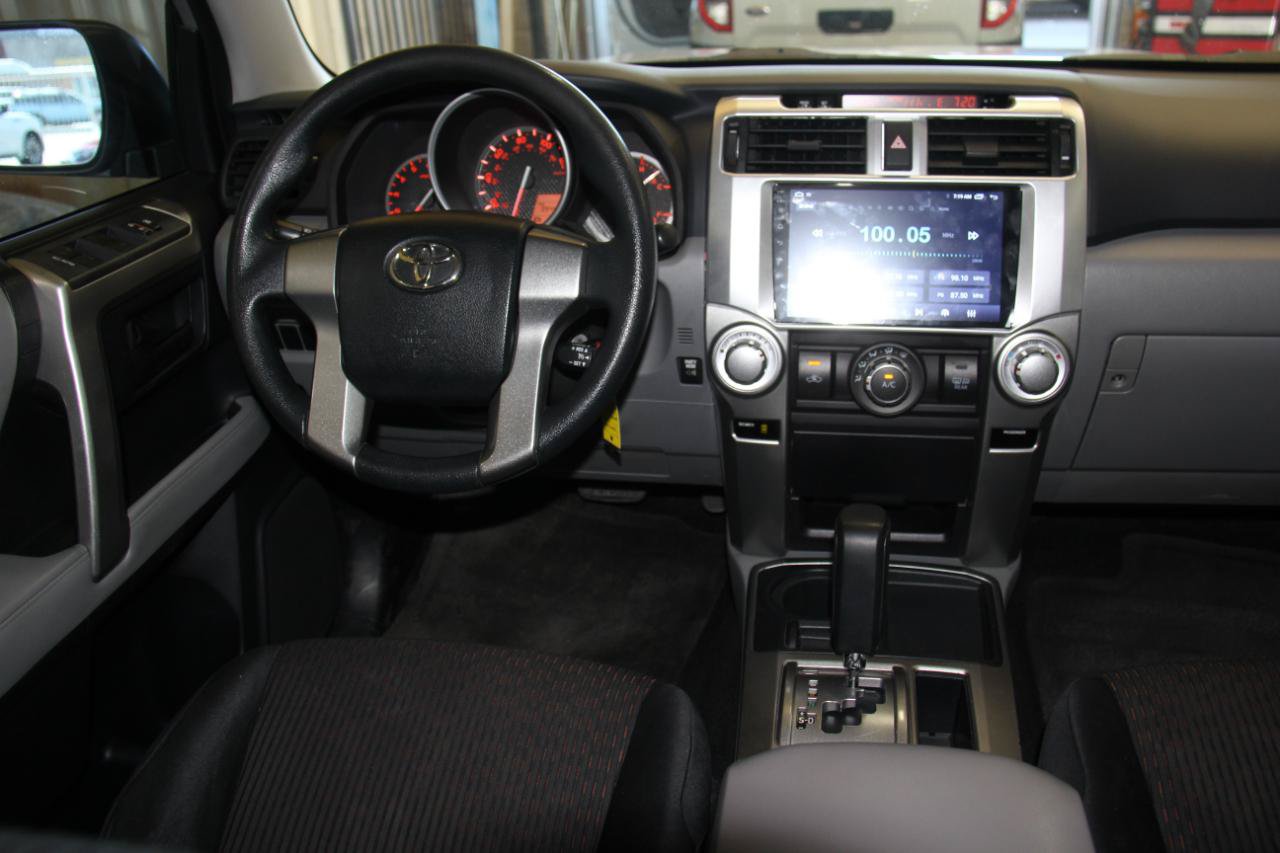 Used 2010 Toyota 4Runner SR5 RWD image 9