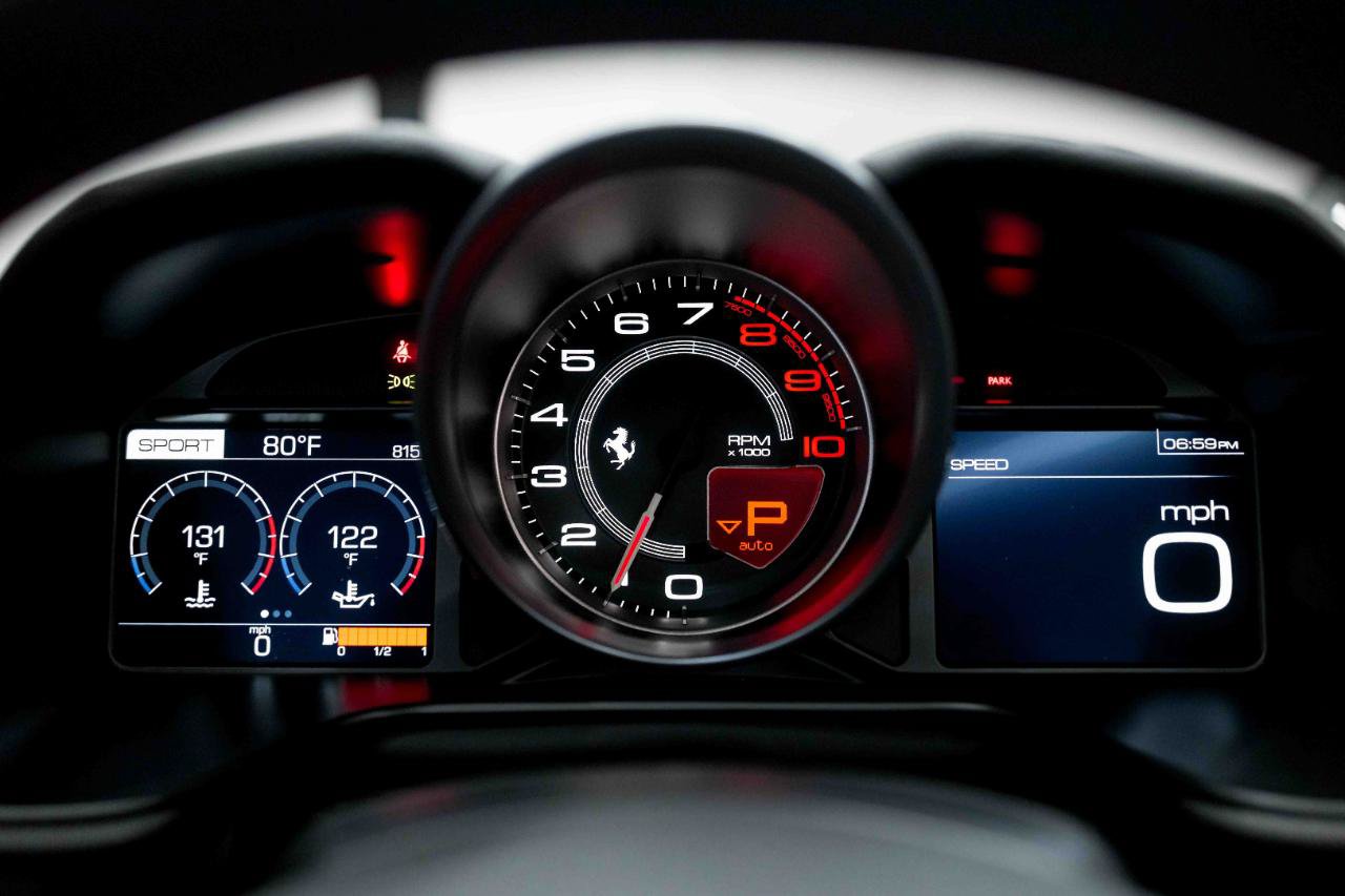 Used 2019 Ferrari Portofino RWD image 51