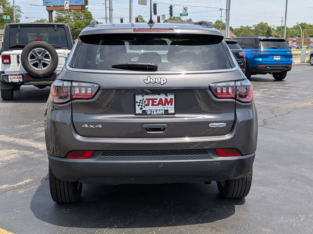 Used 2022 Jeep Compass Latitude w/ Convenience Group AWD/4WD image 6