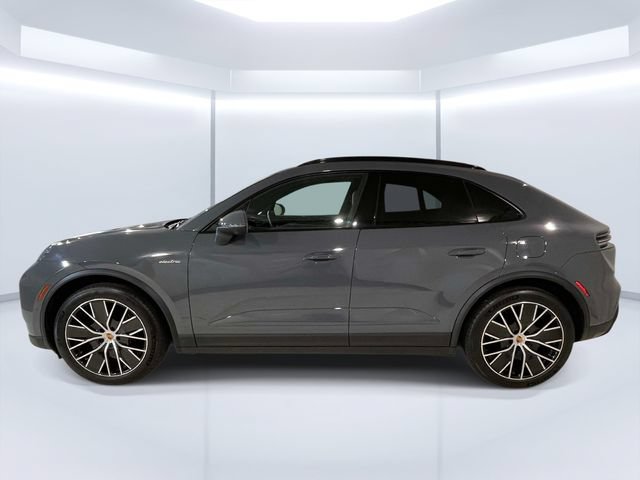 Certified 2026 Porsche Macan 4 Electric AWD/4WD image 2