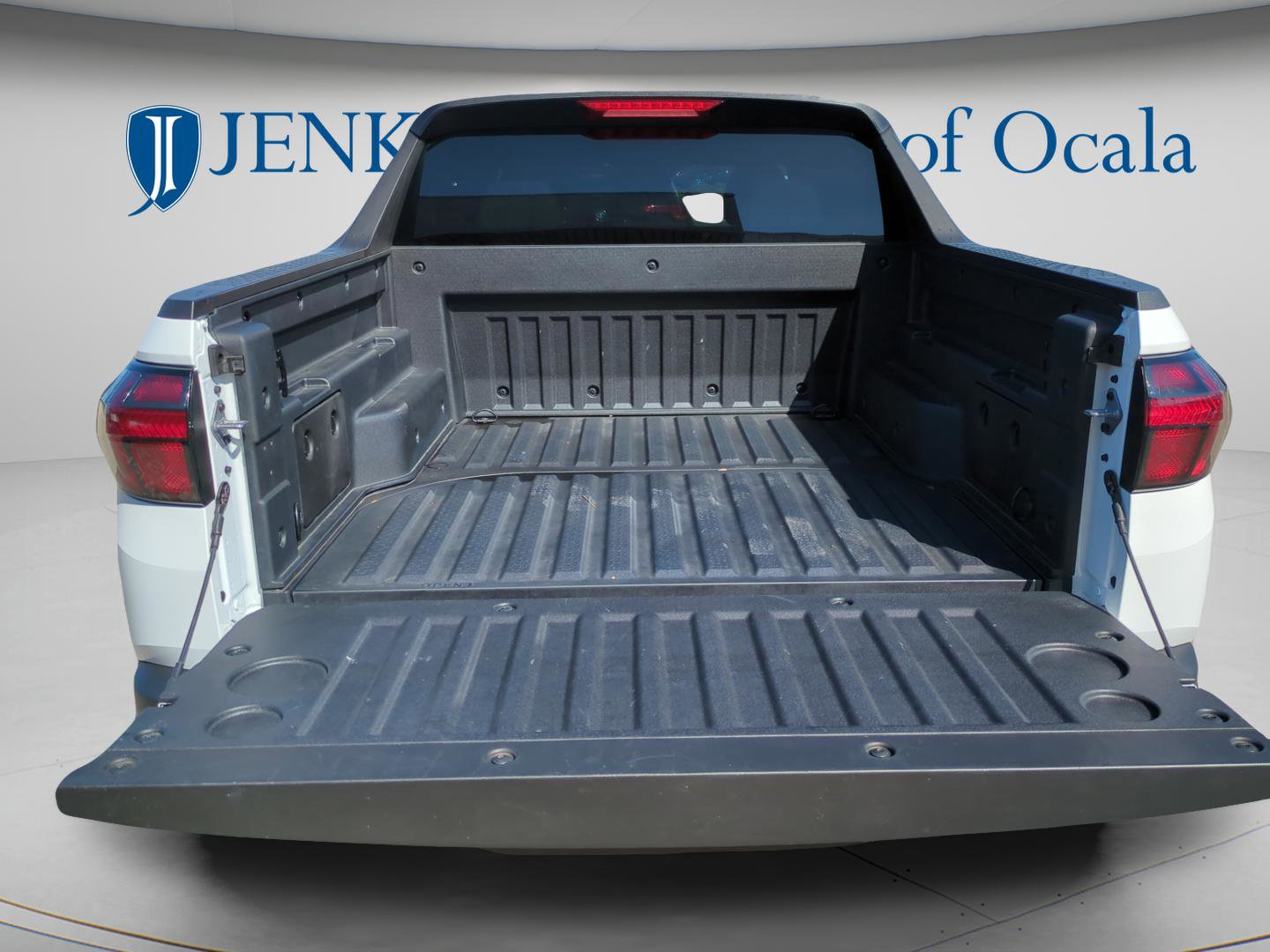 Certified 2025 Hyundai Santa Cruz SE FWD image 9