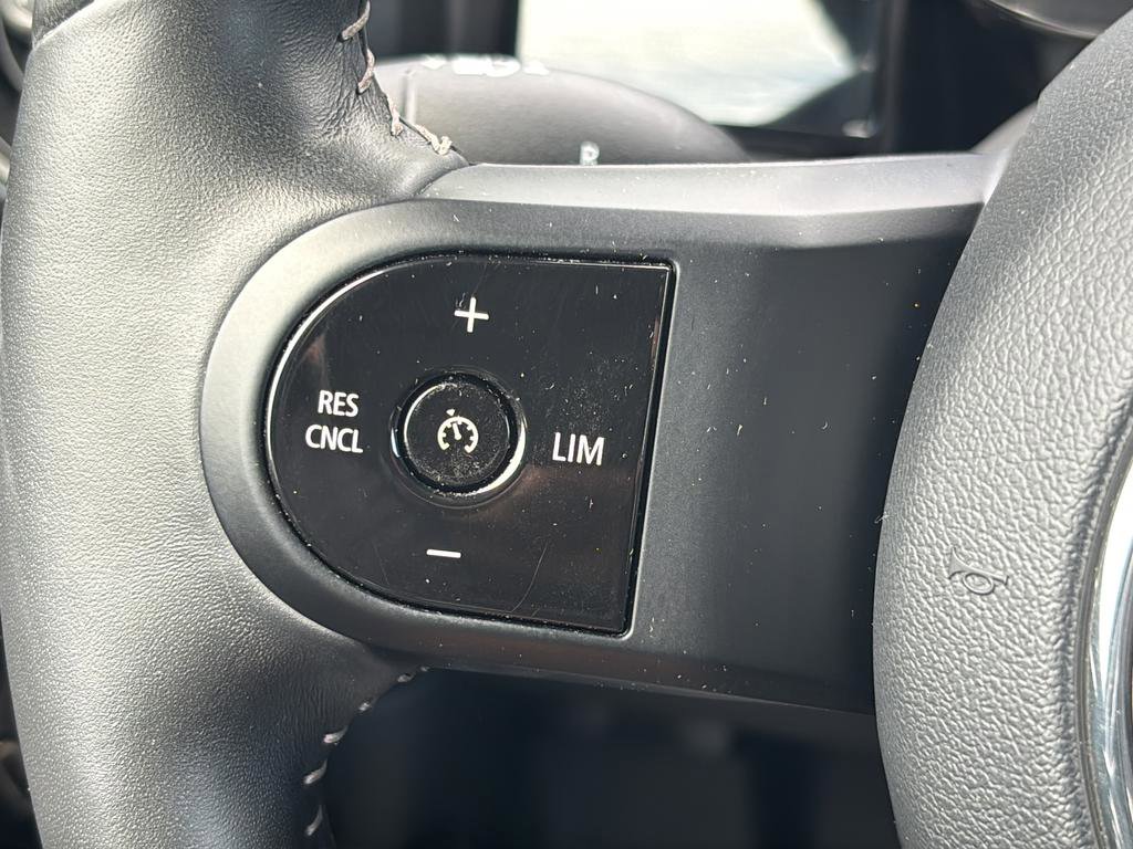 Used 2023 MINI Cooper SE FWD image 25