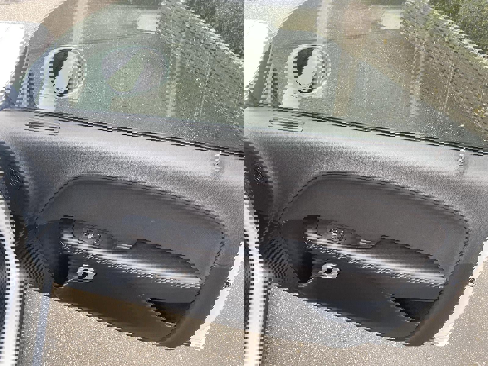 Used 2021 Dodge Challenger SXT image 29