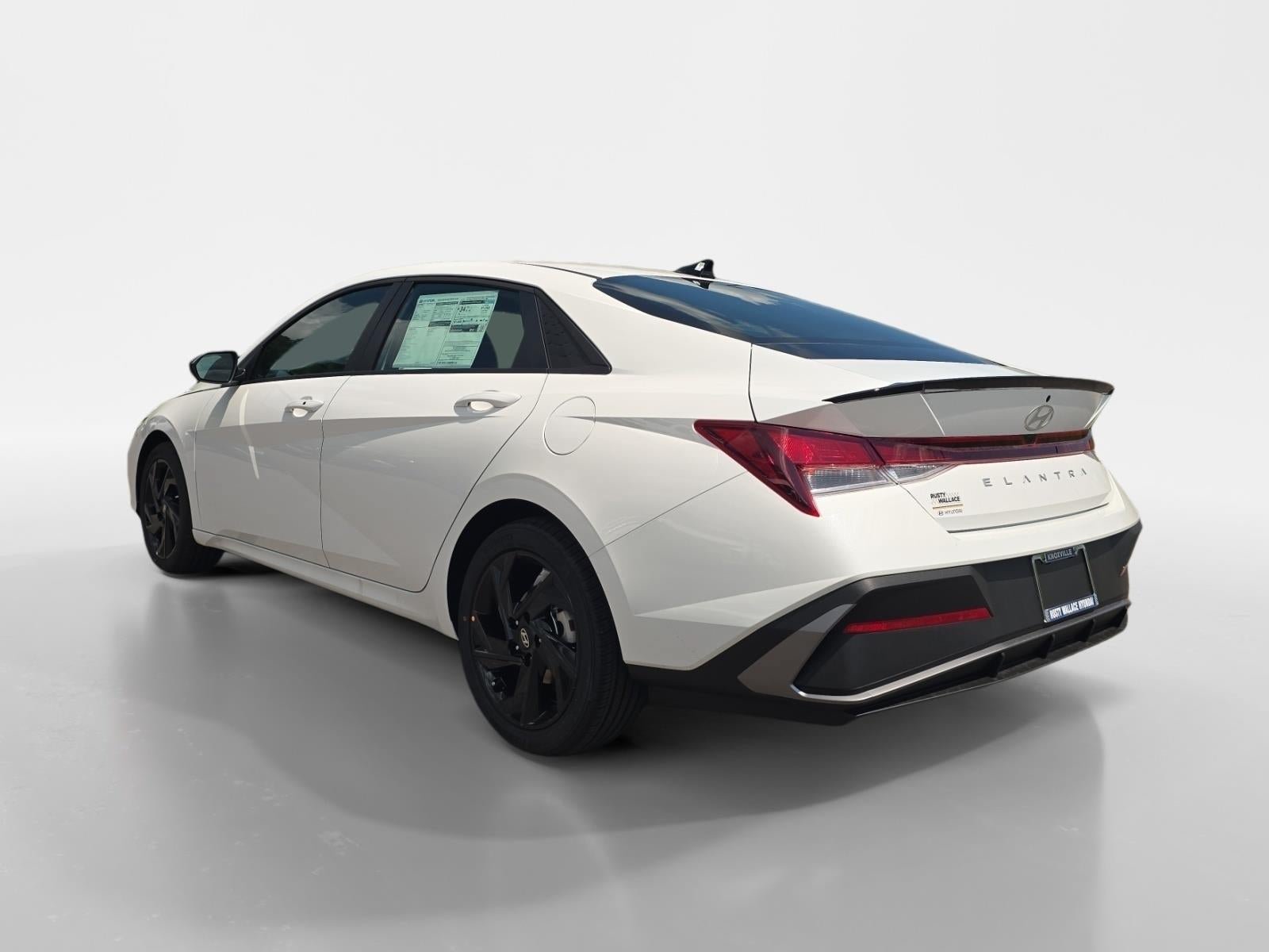 New 2026 Hyundai Elantra SEL Sport FWD image 5