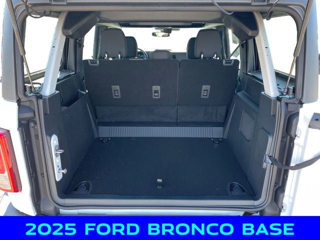 New 2025 Ford Bronco 4-Door image 5