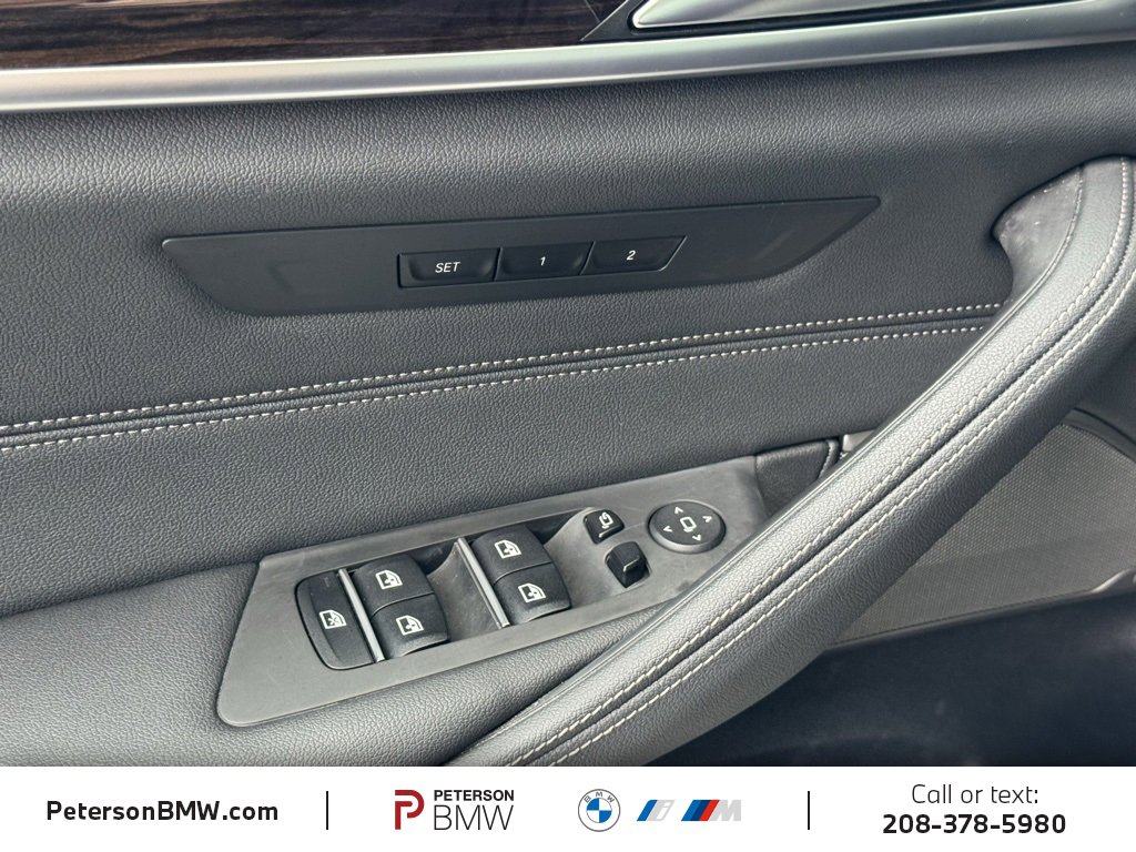 Used 2023 BMW 530i xDrive w/ Premium Package image 25