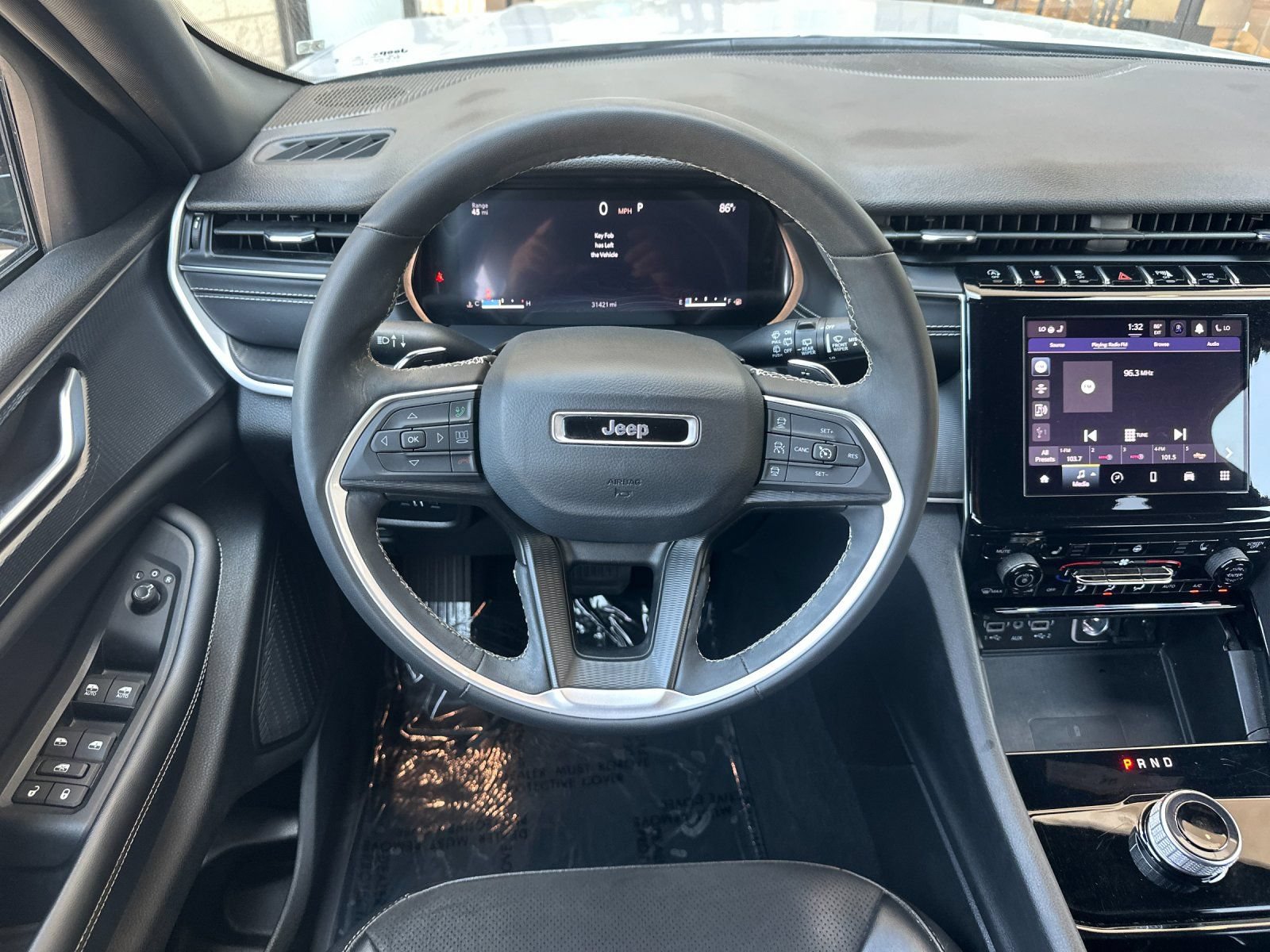 Used 2023 Jeep Grand Cherokee Altitude RWD image 16