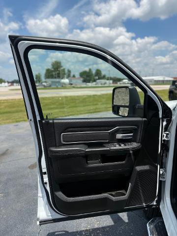 Used 2024 RAM 3500 Big Horn image 16