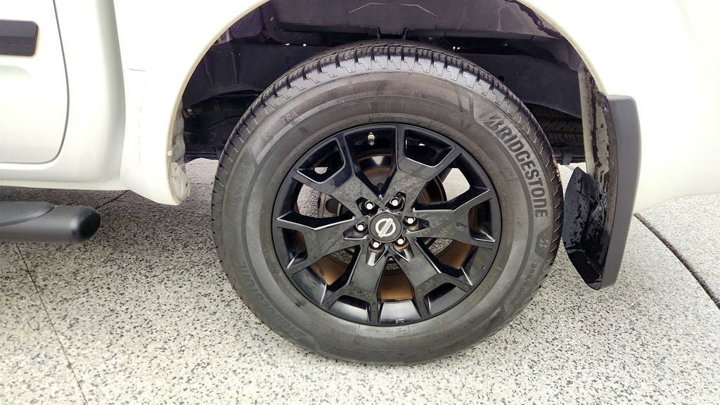 Used 2019 Nissan Frontier SV w/ Value Truck Package RWD image 9