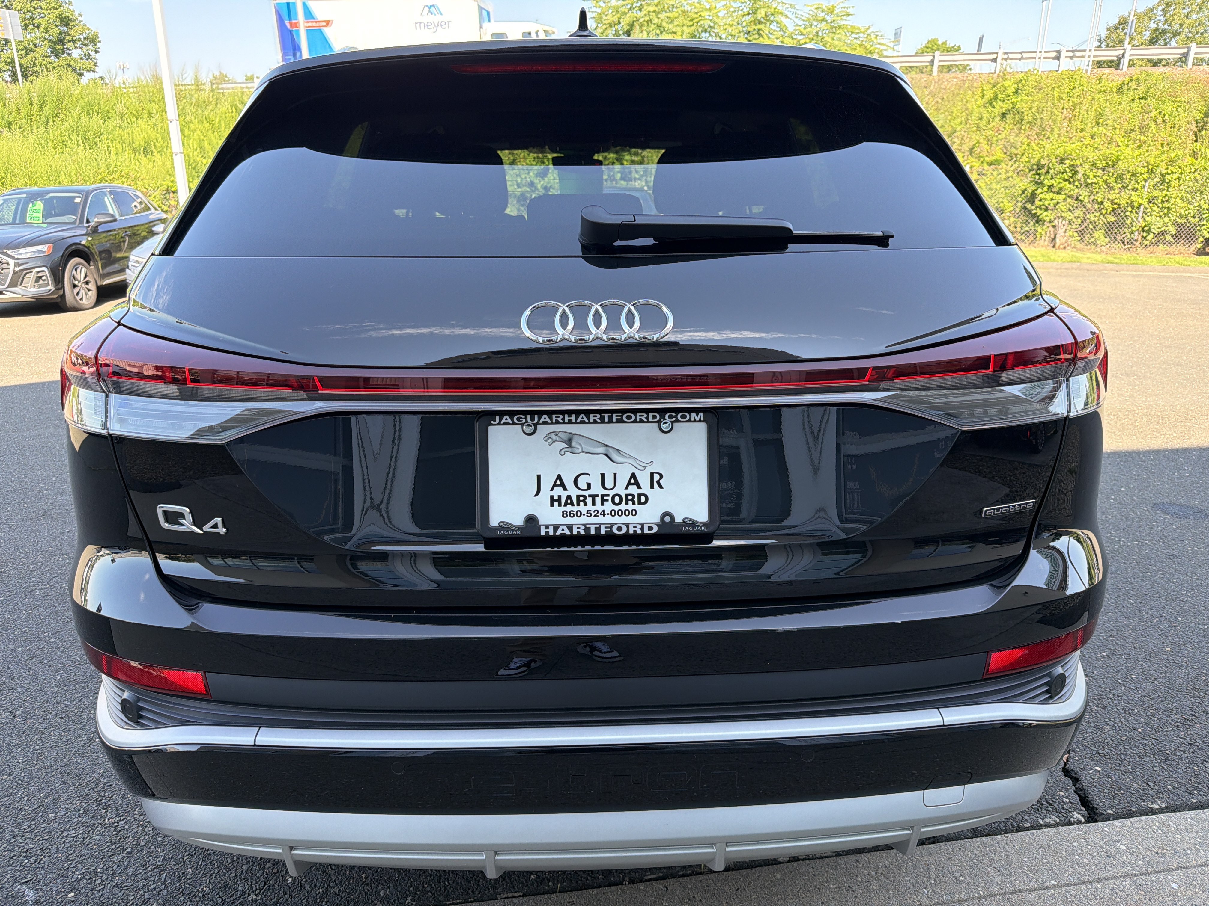 Used 2023 Audi Q4 e-tron Premium Plus w/ Premium Plus AWD/4WD image 5
