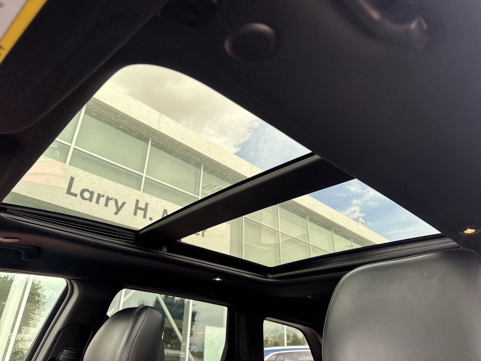 Used 2019 Jeep Grand Cherokee Limited X image 19