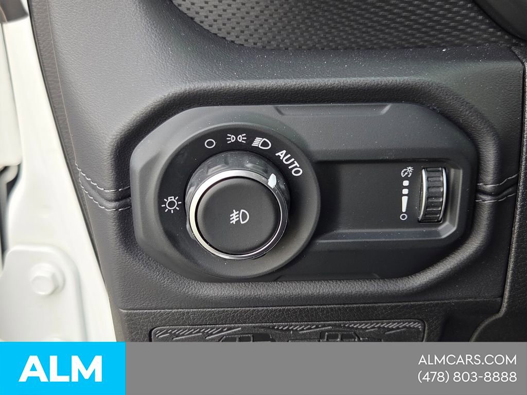 Used 2024 Jeep Wrangler Unlimited Rubicon AWD/4WD image 29