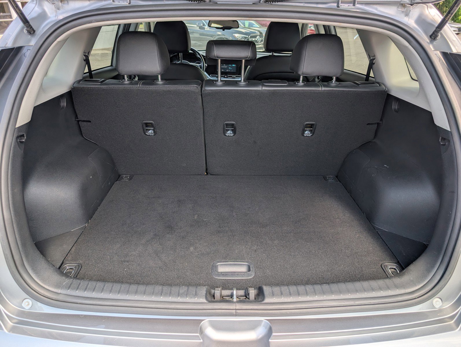 Used 2022 Kia Niro EX w/ Cold Weather Package FWD image 12